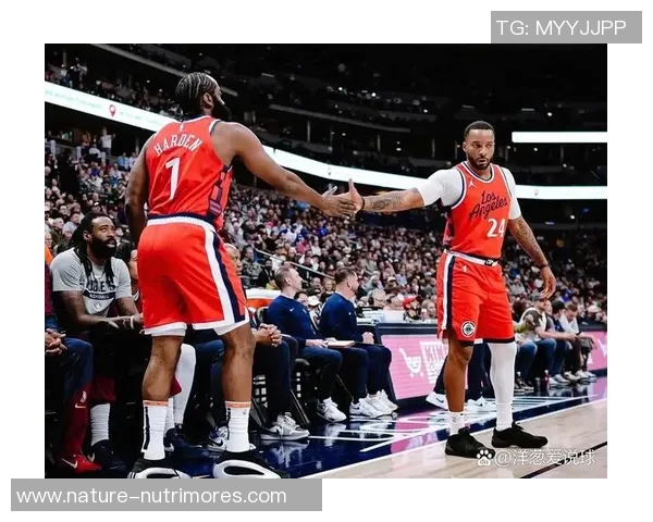 快船与爵士季后赛第三场对决精彩回顾与赛况分析